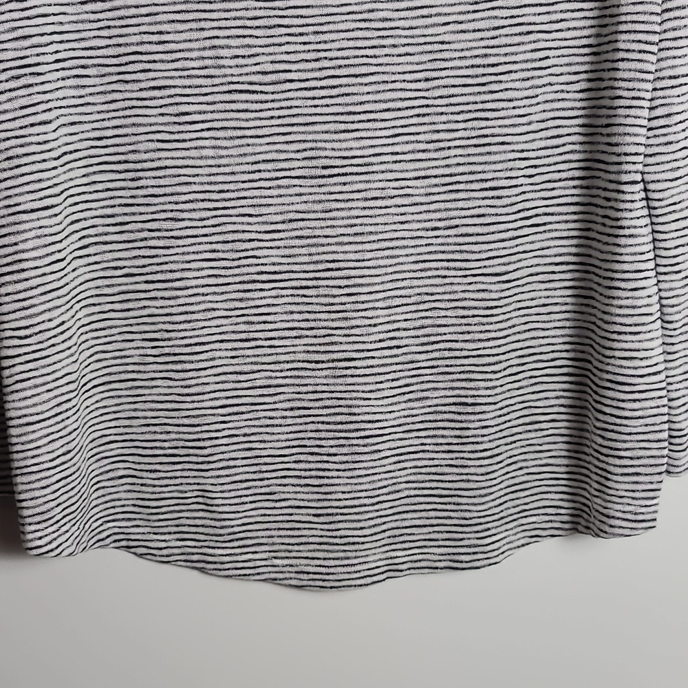 BANANA REPUBLIC Black and White Striped Top 3/4 Sleeve Size Petite XSmall - Picture 12 of 16